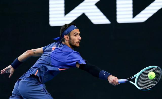 日本网球队轻取西班牙网球队，克耶高斯爆发神勇的简单介绍