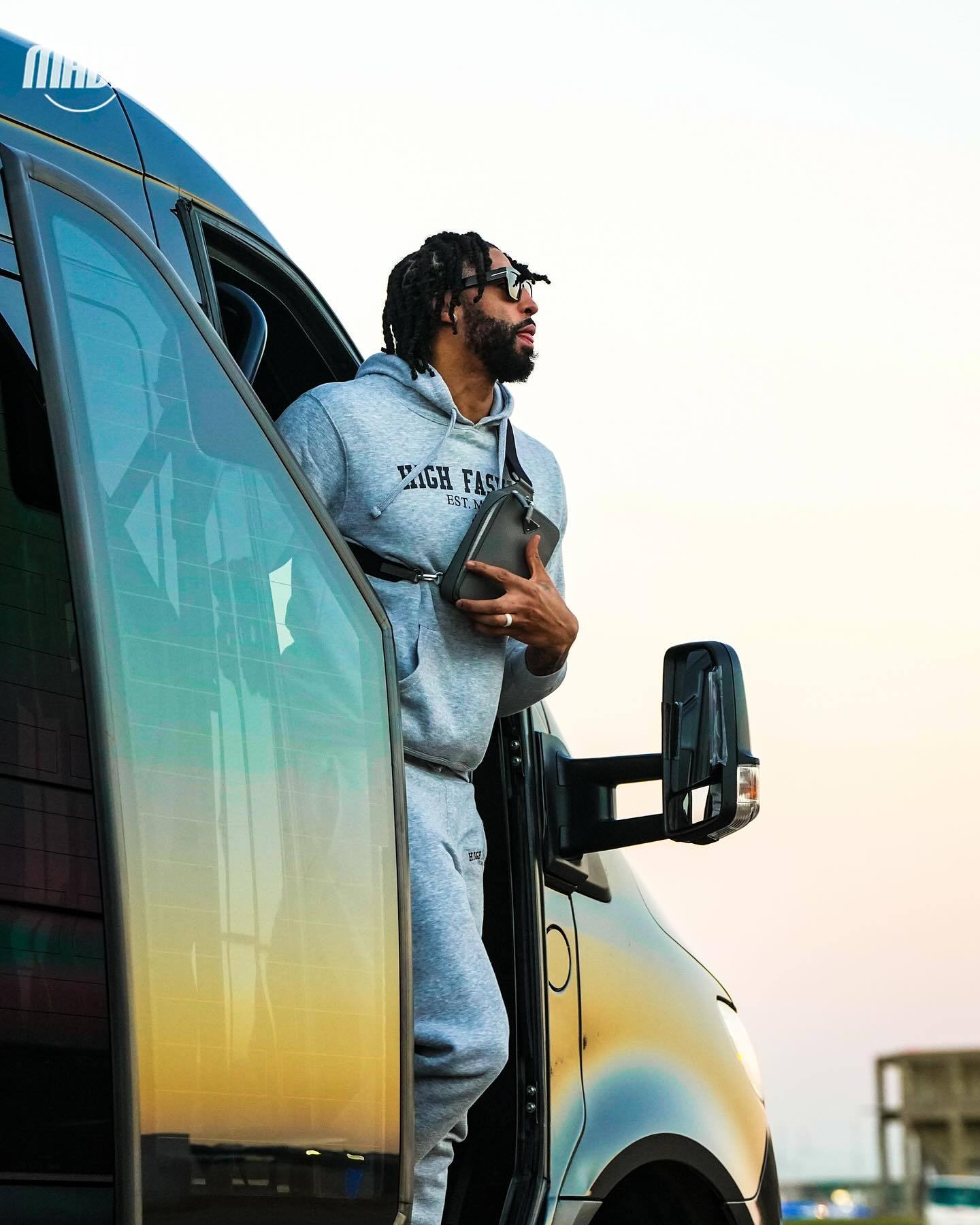 开云体育官方网站-关于雷霆翻盘独行侠，浓眉送出助攻的信息