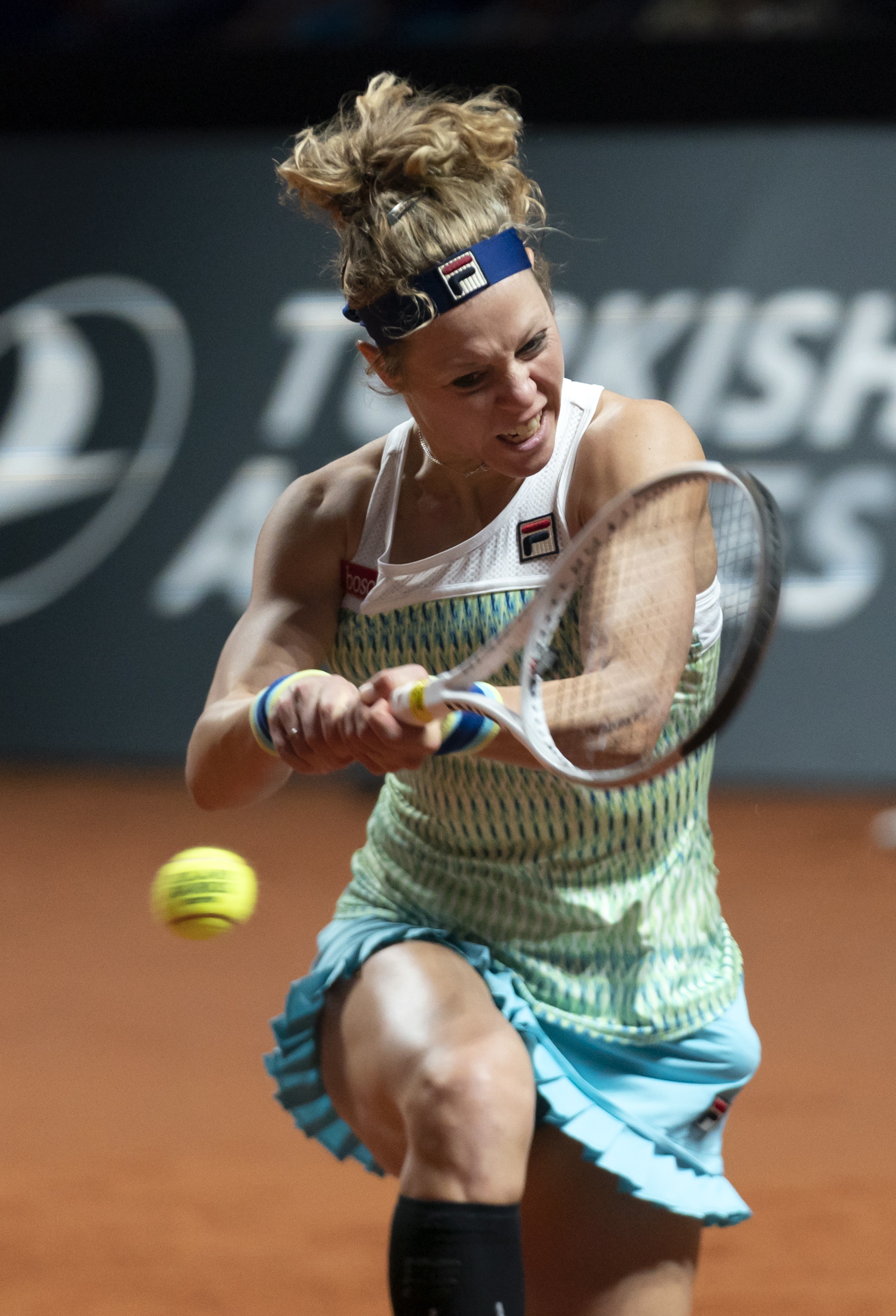 开云体育入口-英国网球队翻盘德国网球队，西西帕斯三分雨点燃全场