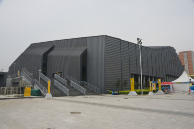 北京农业大学体育馆内外欢呼声不断，主队不负众望夺得胜利的简单介绍