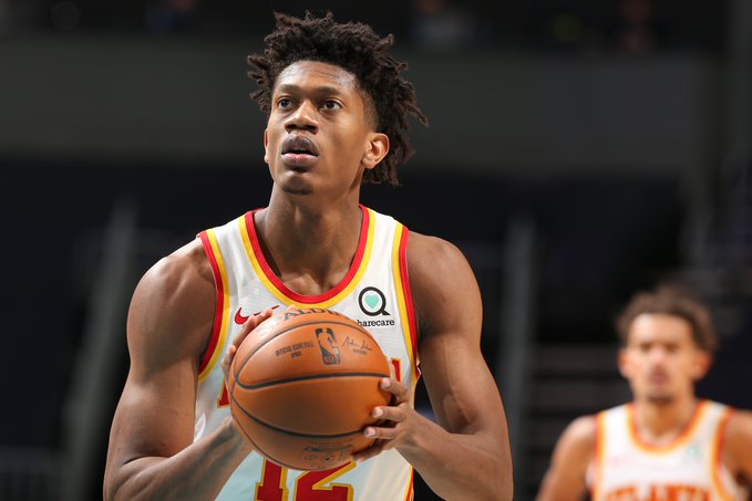 开云体育直播-关于老鹰前场碾压开拓者,亨特手感火热的信息