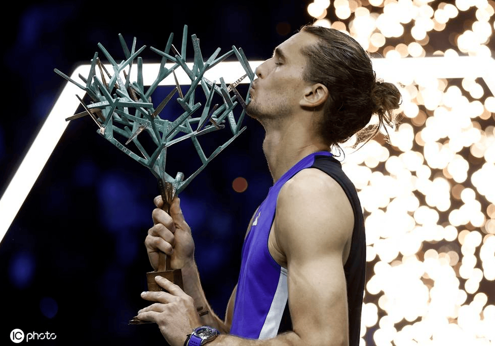 开云官网-关于法国网球队鏖战日本网球队，兹维列夫统治全场的信息